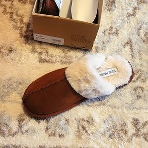 Steven Madden indoor slippers size 9